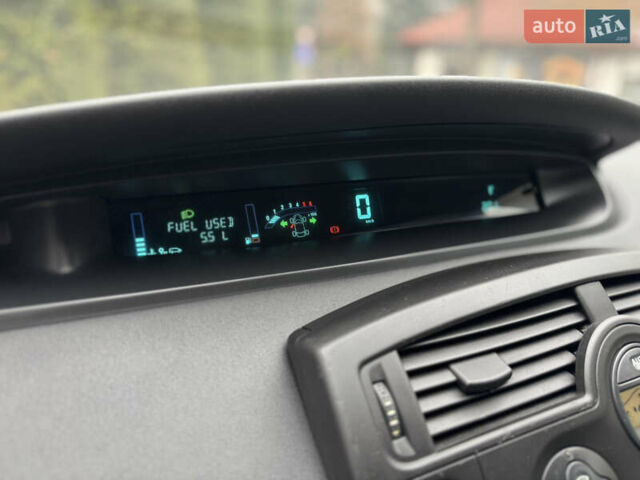 Серый Рено Сценик, объемом двигателя 1.6 л и пробегом 237 тыс. км за 4850 $, фото 28 на Automoto.ua