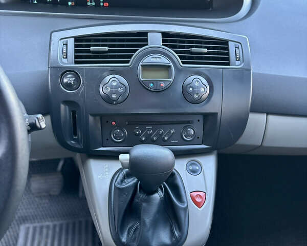 Сірий Рено Сценік, об'ємом двигуна 1.6 л та пробігом 228 тис. км за 4777 $, фото 11 на Automoto.ua