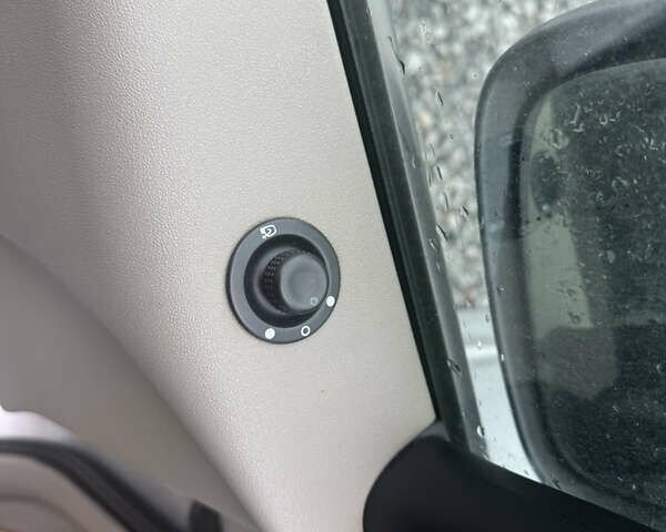 Серый Рено Сценик, объемом двигателя 1.6 л и пробегом 171 тыс. км за 4750 $, фото 26 на Automoto.ua