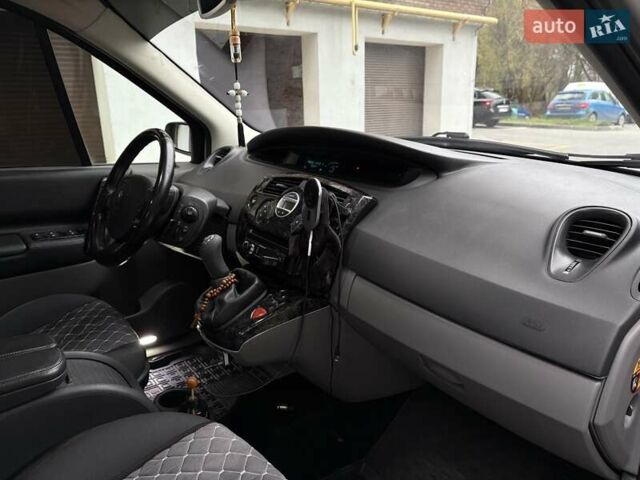 Сірий Рено Сценік, об'ємом двигуна 1.6 л та пробігом 280 тис. км за 5500 $, фото 9 на Automoto.ua