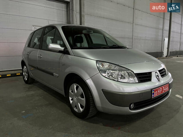 Серый Рено Сценик, объемом двигателя 2 л и пробегом 167 тыс. км за 5888 $, фото 4 на Automoto.ua