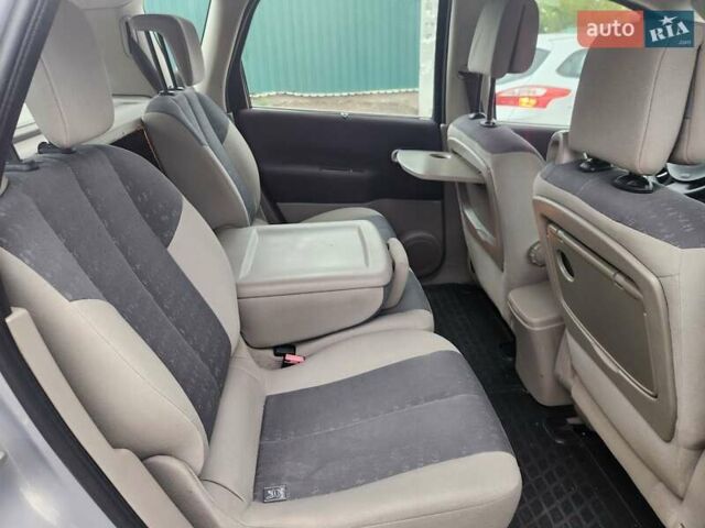 Серый Рено Сценик, объемом двигателя 1.6 л и пробегом 190 тыс. км за 4800 $, фото 12 на Automoto.ua