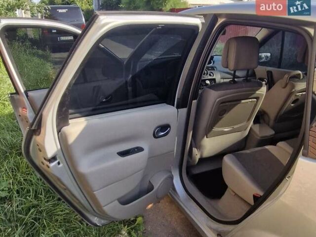 Серый Рено Сценик, объемом двигателя 1.6 л и пробегом 192 тыс. км за 4700 $, фото 18 на Automoto.ua