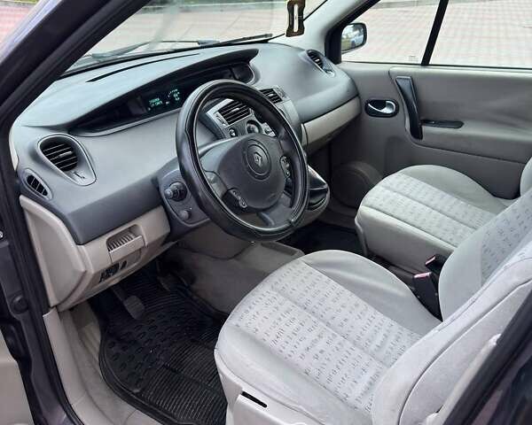 Серый Рено Сценик, объемом двигателя 1.9 л и пробегом 157 тыс. км за 4950 $, фото 10 на Automoto.ua