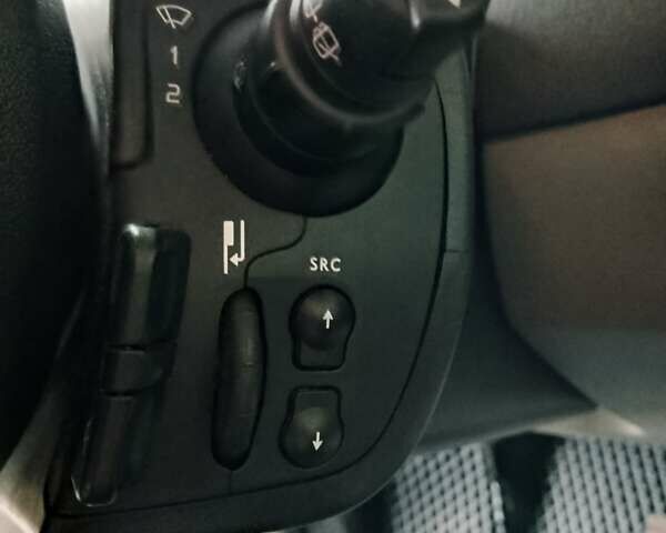 Серый Рено Сценик, объемом двигателя 2 л и пробегом 240 тыс. км за 5700 $, фото 24 на Automoto.ua