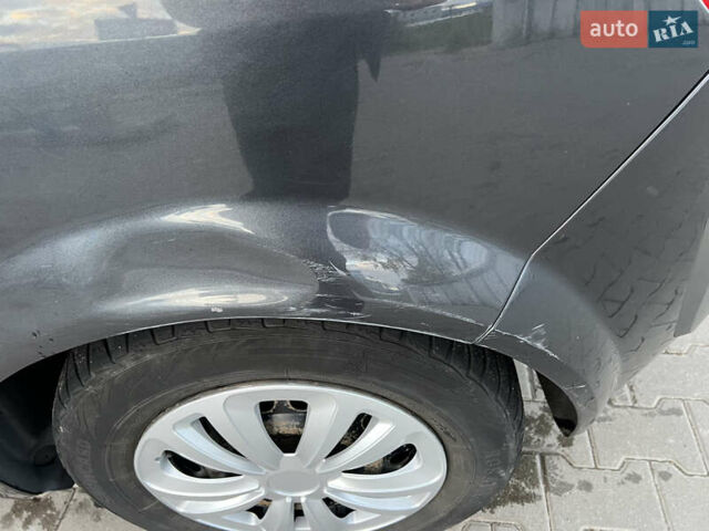 Рено Сценік 2005 у Житомирі на Automoto.ua Сірий Рено Сценік, об'ємом двигуна 1.6 л та пробігом 213 тис. км за 4900 $, фото 11 на Automoto.ua