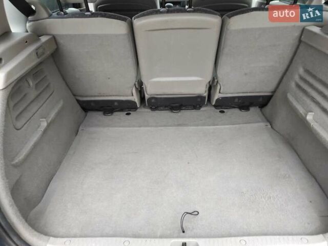 Серый Рено Сценик, объемом двигателя 1.6 л и пробегом 230 тыс. км за 4990 $, фото 40 на Automoto.ua