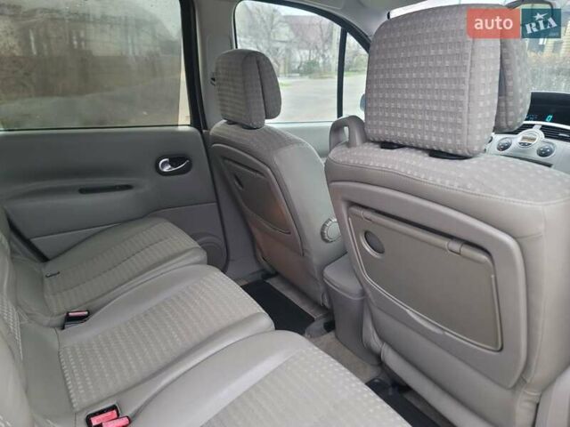 Серый Рено Сценик, объемом двигателя 1.9 л и пробегом 215 тыс. км за 4700 $, фото 11 на Automoto.ua