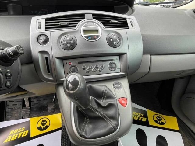 Серый Рено Сценик, объемом двигателя 1.6 л и пробегом 270 тыс. км за 4700 $, фото 20 на Automoto.ua