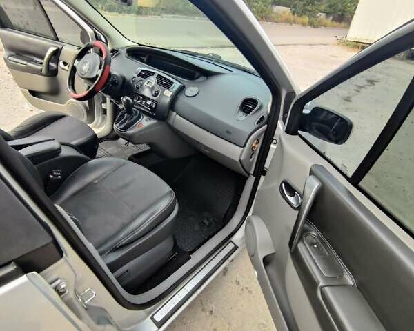 Сірий Рено Сценік, об'ємом двигуна 1.98 л та пробігом 257 тис. км за 5000 $, фото 15 на Automoto.ua