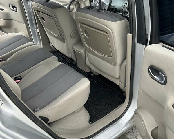 Сірий Рено Сценік, об'ємом двигуна 1.6 л та пробігом 300 тис. км за 3850 $, фото 8 на Automoto.ua