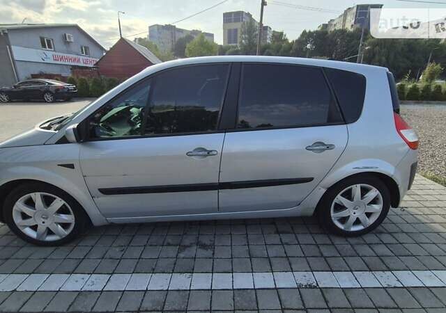 Серый Рено Сценик, объемом двигателя 2 л и пробегом 340 тыс. км за 4399 $, фото 4 на Automoto.ua