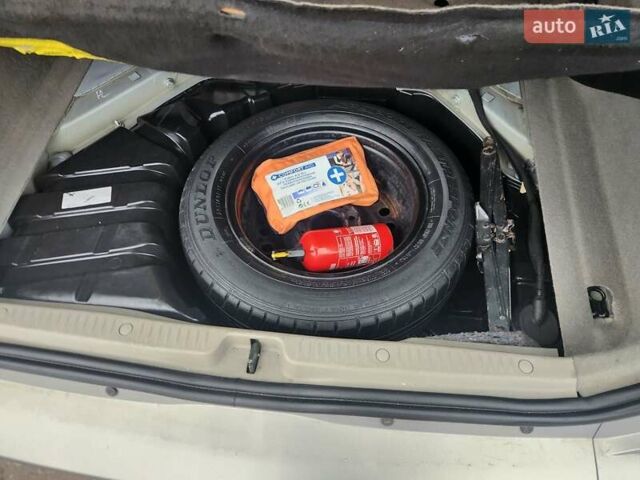 Серый Рено Сценик, объемом двигателя 1.6 л и пробегом 190 тыс. км за 4800 $, фото 15 на Automoto.ua