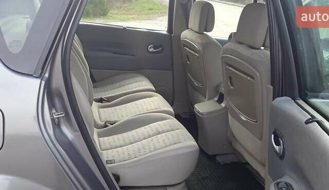 Серый Рено Сценик, объемом двигателя 1.5 л и пробегом 280 тыс. км за 3500 $, фото 27 на Automoto.ua