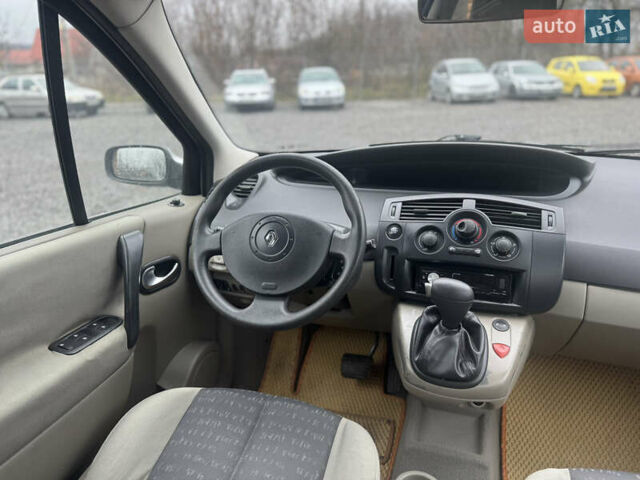 Серый Рено Сценик, объемом двигателя 1.6 л и пробегом 171 тыс. км за 4750 $, фото 18 на Automoto.ua