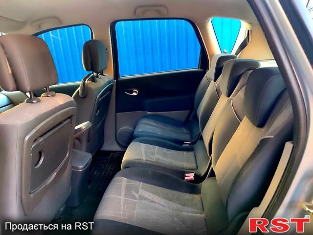 Серый Рено Сценик, объемом двигателя 1.9 л и пробегом 286 тыс. км за 4750 $, фото 8 на Automoto.ua