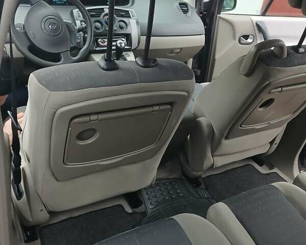 Серый Рено Сценик, объемом двигателя 1.6 л и пробегом 178 тыс. км за 4499 $, фото 30 на Automoto.ua