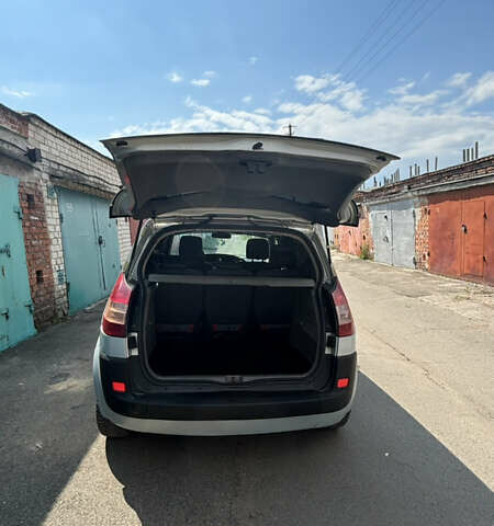 Серый Рено Сценик, объемом двигателя 1.6 л и пробегом 298 тыс. км за 4300 $, фото 5 на Automoto.ua