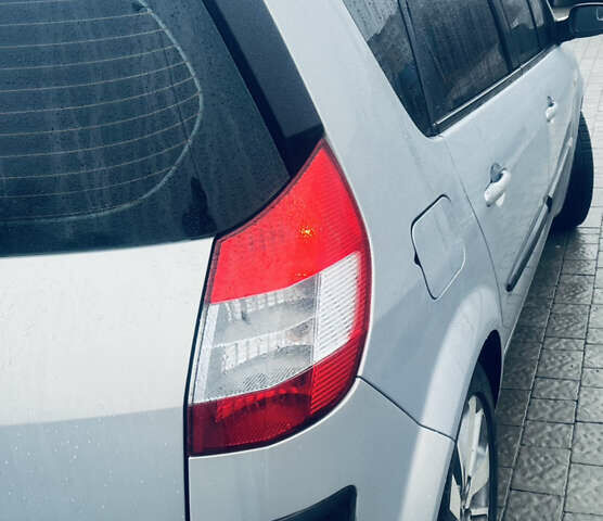 Серый Рено Сценик, объемом двигателя 2 л и пробегом 153 тыс. км за 5150 $, фото 4 на Automoto.ua