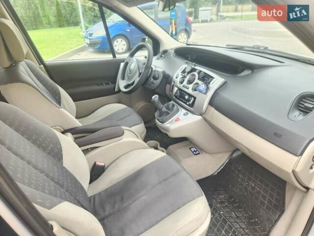 Сірий Рено Сценік, об'ємом двигуна 1.6 л та пробігом 189 тис. км за 4700 $, фото 30 на Automoto.ua