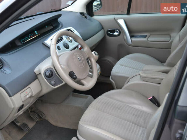 Сірий Рено Сценік, об'ємом двигуна 1.6 л та пробігом 173 тис. км за 4500 $, фото 10 на Automoto.ua