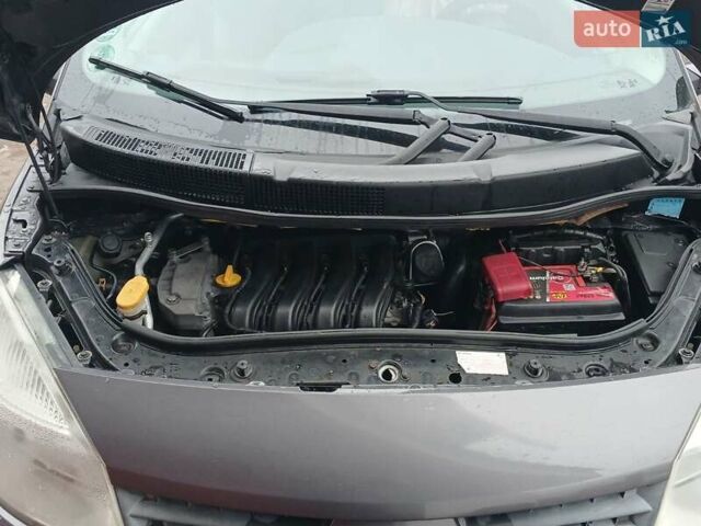 Серый Рено Сценик, объемом двигателя 1.6 л и пробегом 178 тыс. км за 4499 $, фото 64 на Automoto.ua