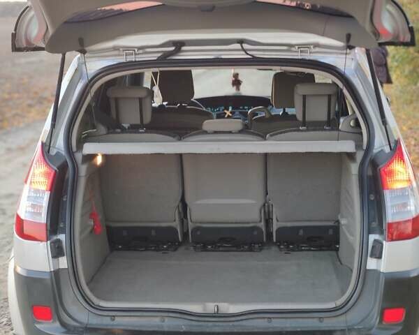 Сірий Рено Сценік, об'ємом двигуна 2 л та пробігом 172 тис. км за 5000 $, фото 2 на Automoto.ua