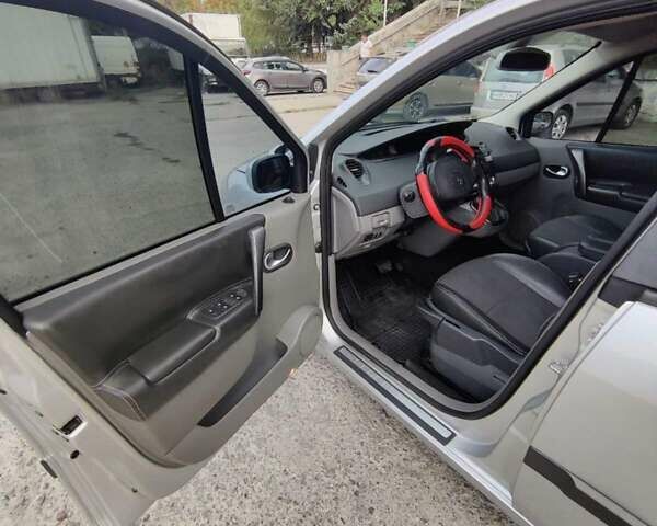 Сірий Рено Сценік, об'ємом двигуна 1.98 л та пробігом 257 тис. км за 5000 $, фото 18 на Automoto.ua