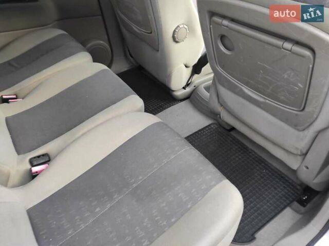 Серый Рено Сценик, объемом двигателя 1.6 л и пробегом 230 тыс. км за 5000 $, фото 21 на Automoto.ua