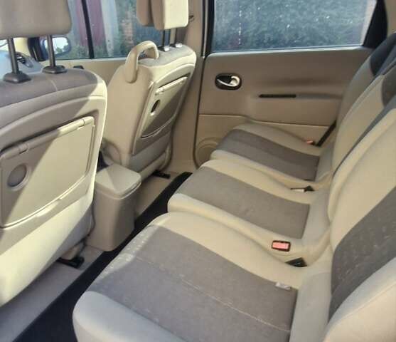 Серый Рено Сценик, объемом двигателя 1.6 л и пробегом 192 тыс. км за 4700 $, фото 23 на Automoto.ua