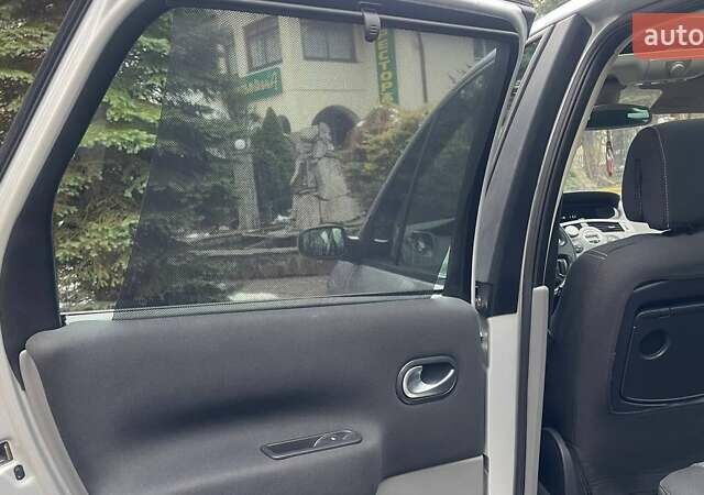 Сірий Рено Сценік, об'ємом двигуна 2 л та пробігом 95 тис. км за 4450 $, фото 55 на Automoto.ua