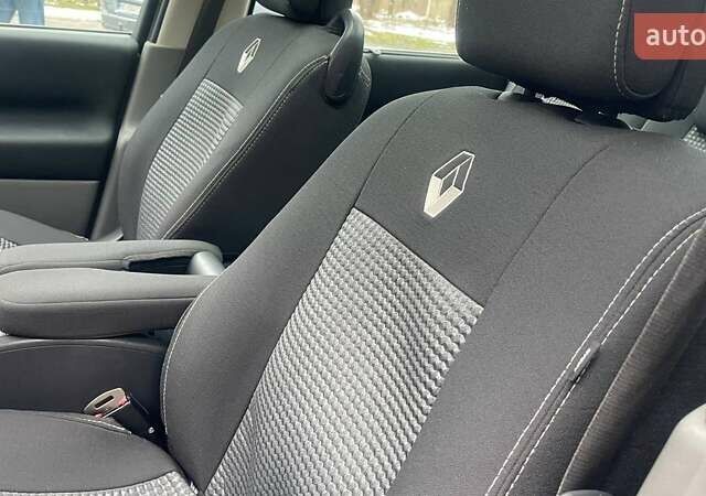 Сірий Рено Сценік, об'ємом двигуна 2 л та пробігом 95 тис. км за 4450 $, фото 53 на Automoto.ua