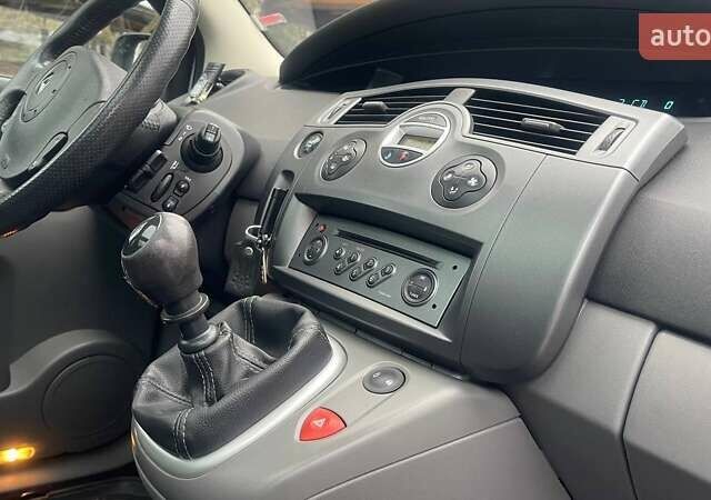 Сірий Рено Сценік, об'ємом двигуна 2 л та пробігом 95 тис. км за 4450 $, фото 78 на Automoto.ua