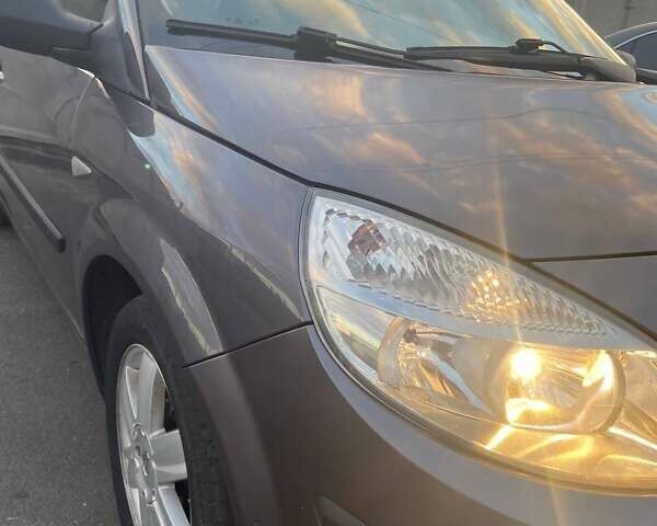 Сірий Рено Сценік, об'ємом двигуна 1.6 л та пробігом 279 тис. км за 4900 $, фото 3 на Automoto.ua