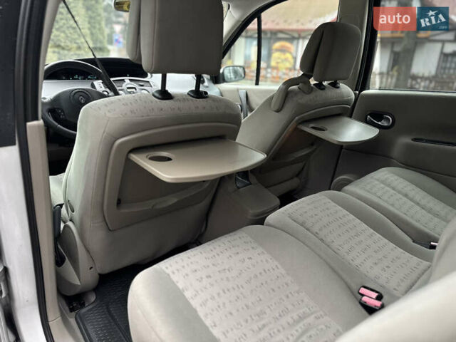 Серый Рено Сценик, объемом двигателя 1.6 л и пробегом 237 тыс. км за 4850 $, фото 41 на Automoto.ua