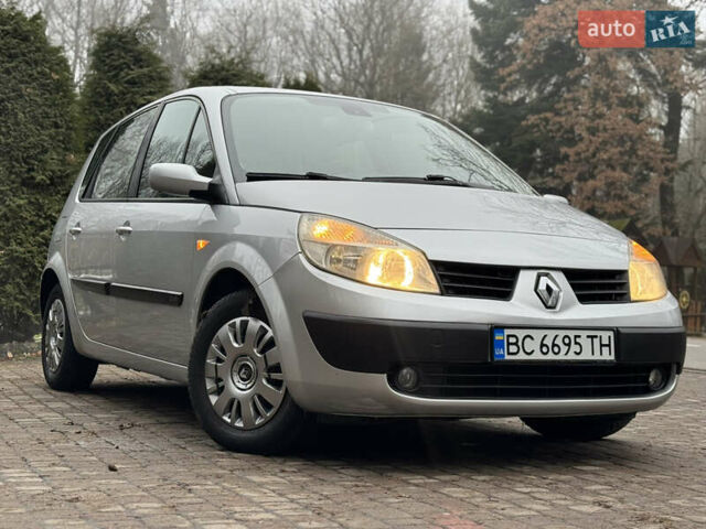 Серый Рено Сценик, объемом двигателя 1.6 л и пробегом 237 тыс. км за 4850 $, фото 4 на Automoto.ua