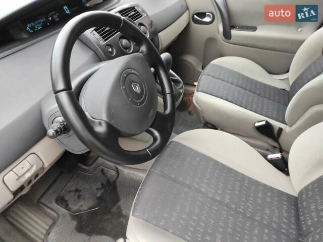 Серый Рено Сценик, объемом двигателя 1.6 л и пробегом 230 тыс. км за 4990 $, фото 24 на Automoto.ua