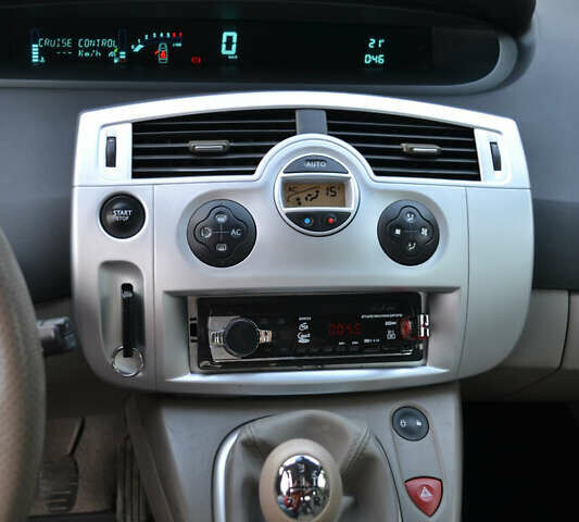 Сірий Рено Сценік, об'ємом двигуна 1.6 л та пробігом 173 тис. км за 4500 $, фото 12 на Automoto.ua