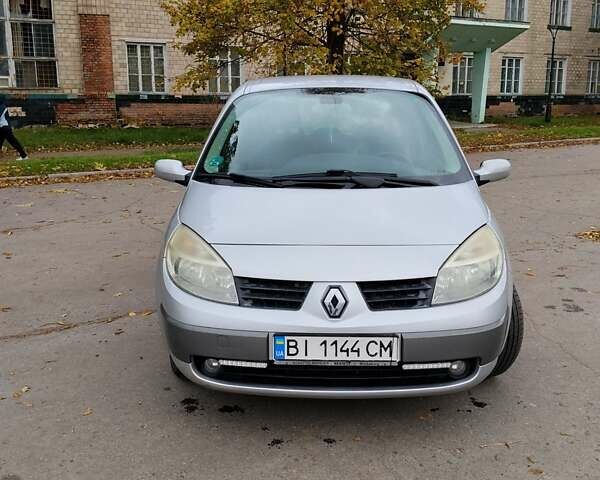Серый Рено Сценик, объемом двигателя 2 л и пробегом 240 тыс. км за 5700 $, фото 7 на Automoto.ua