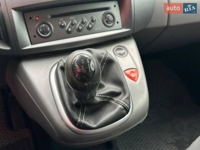 Серый Рено Сценик, объемом двигателя 1.46 л и пробегом 302 тыс. км за 4990 $, фото 23 на Automoto.ua