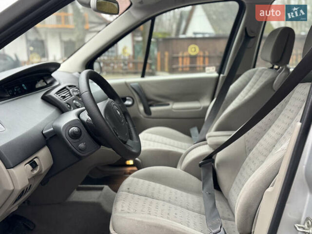 Серый Рено Сценик, объемом двигателя 1.6 л и пробегом 237 тыс. км за 4850 $, фото 21 на Automoto.ua