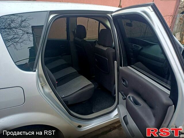 Серый Рено Сценик, объемом двигателя 1.6 л и пробегом 305 тыс. км за 4300 $, фото 7 на Automoto.ua