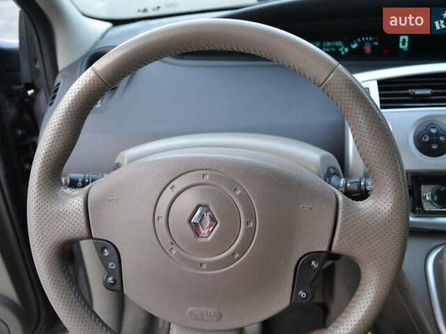 Сірий Рено Сценік, об'ємом двигуна 1.6 л та пробігом 173 тис. км за 4500 $, фото 11 на Automoto.ua
