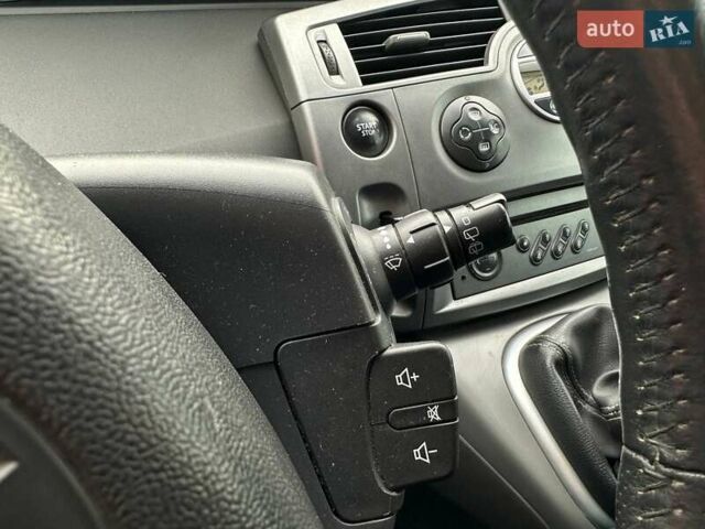 Серый Рено Сценик, объемом двигателя 1.46 л и пробегом 302 тыс. км за 4990 $, фото 22 на Automoto.ua
