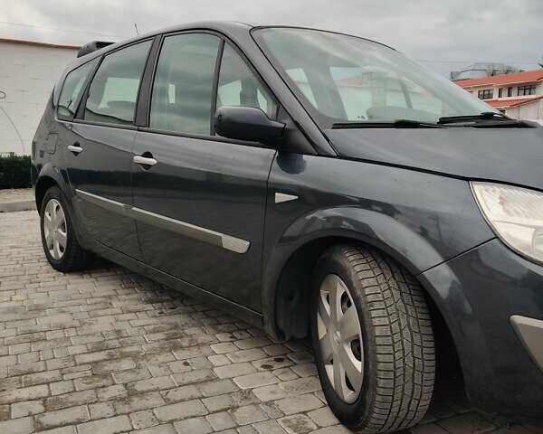 Серый Рено Сценик, объемом двигателя 2 л и пробегом 215 тыс. км за 4999 $, фото 4 на Automoto.ua