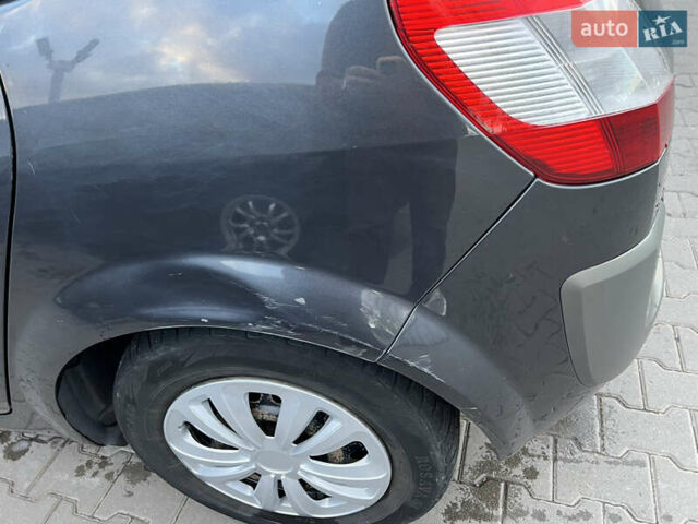 Рено Сценік 2005 у Житомирі на Automoto.ua Сірий Рено Сценік, об'ємом двигуна 1.6 л та пробігом 213 тис. км за 4900 $, фото 9 на Automoto.ua