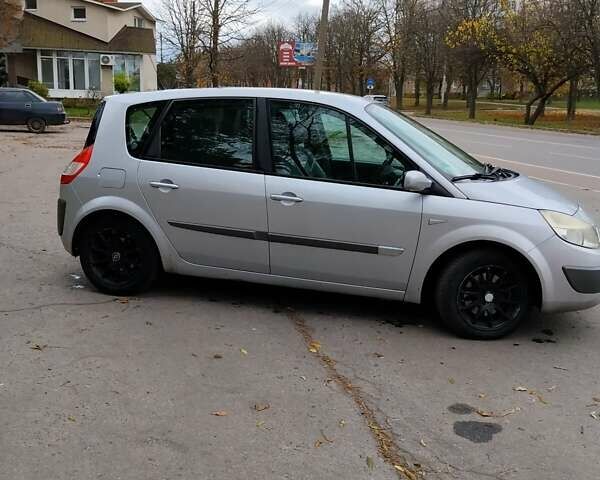 Серый Рено Сценик, объемом двигателя 2 л и пробегом 240 тыс. км за 5700 $, фото 3 на Automoto.ua
