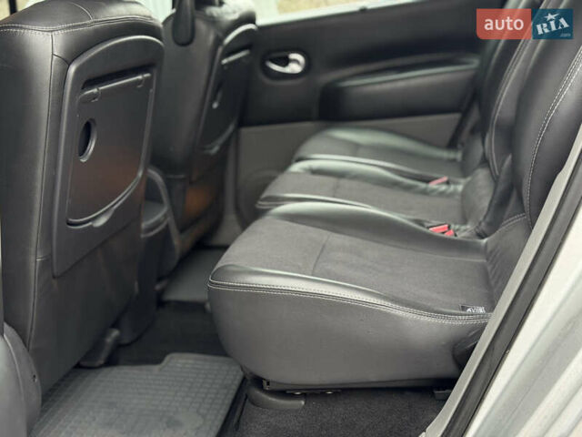 Серый Рено Сценик, объемом двигателя 1.6 л и пробегом 129 тыс. км за 5300 $, фото 32 на Automoto.ua