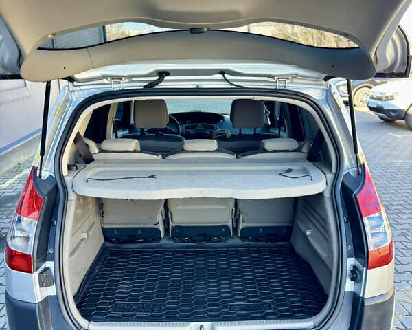 Сірий Рено Сценік, об'ємом двигуна 1.6 л та пробігом 228 тис. км за 4777 $, фото 16 на Automoto.ua