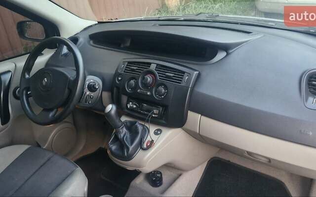 Серый Рено Сценик, объемом двигателя 1.6 л и пробегом 192 тыс. км за 4700 $, фото 14 на Automoto.ua